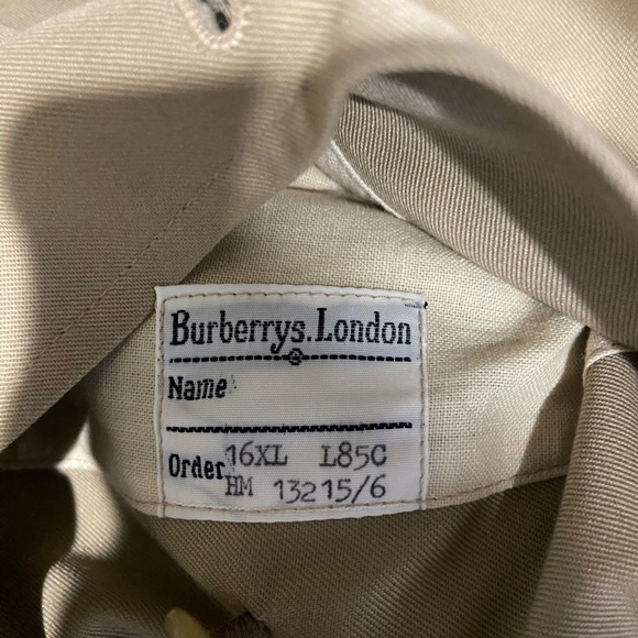 Vintage Burberry's Trench Coat - Picture 5 of 5